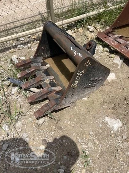 Used Takeuchi Bucket